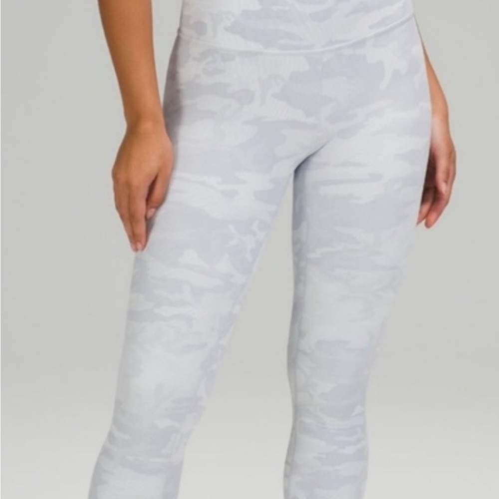 Lululemon Like New Wunder Under High-Rise in Alpine White Starlight Camo 28”